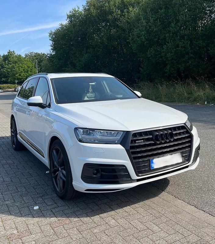 Weiß Gebraucht 2017 Audi Q7 S-Line SUV | 39.000 € (Teuer) - Bild 1/4