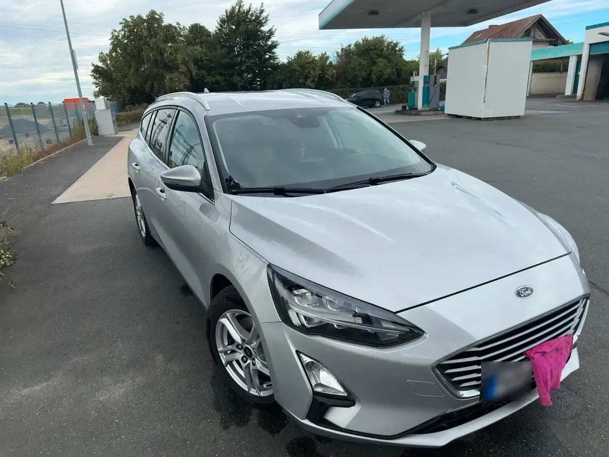 Gebraucht Ford Focus 120 PS (88 kW) 2020 Silber Kombi