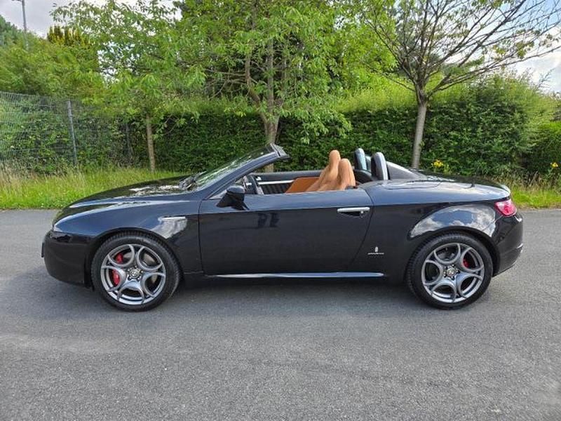 Nero carbone/1000 miglia (metallic) Gebraucht 2009 Alfa Romeo Spider Cabrio | 17.750 € (Teuer) - Bild 1/4
