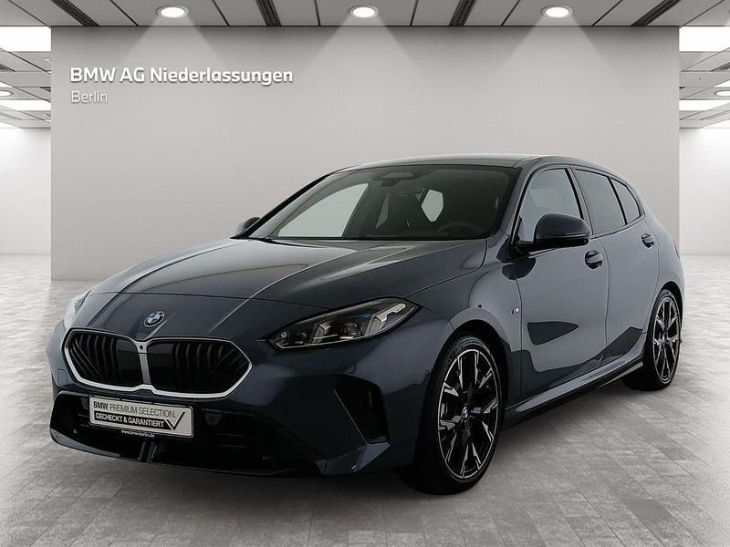 Grau Neu 2024 BMW 120 M Sport Kleinwagen | 41.880 € (Teuer) - Bild 1/4