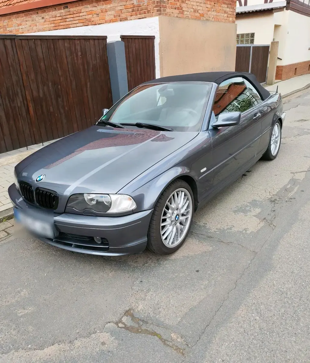 Gebraucht BMW 318 Cabriolet 143 PS (105 kW) 2002 Grau Cabrio