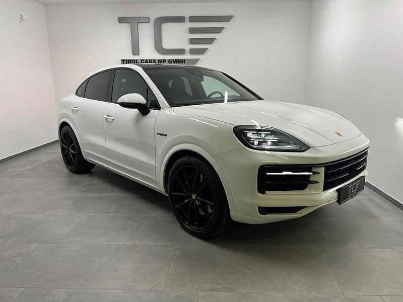 Weiß Gebraucht 2023 Porsche Cayenne SUV | 89.990 € (Fairer Preis) - Bild 1/3