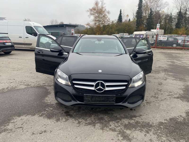 Schwarz Gebraucht 2016 Mercedes C200 Kombi | 8.500 € (Fairer Preis) - Bild 1/4