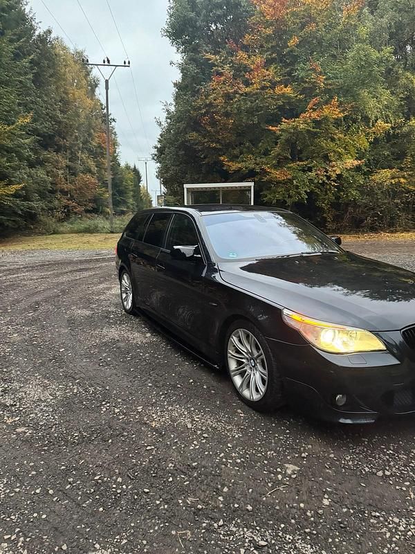 Schwarz Gebraucht 2006 BMW 535 M Sport Kombi | 4.500 € (Guter Preis) - Bild 1/4