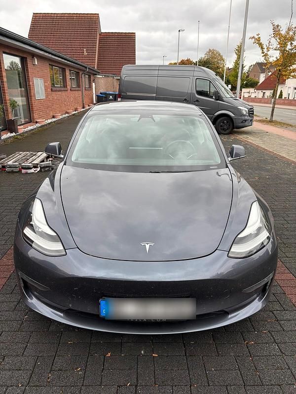 Schwarz Gebraucht 2020 Tesla Model 3 Limousine | 22.000 € (Superpreis) - Bild 1/4