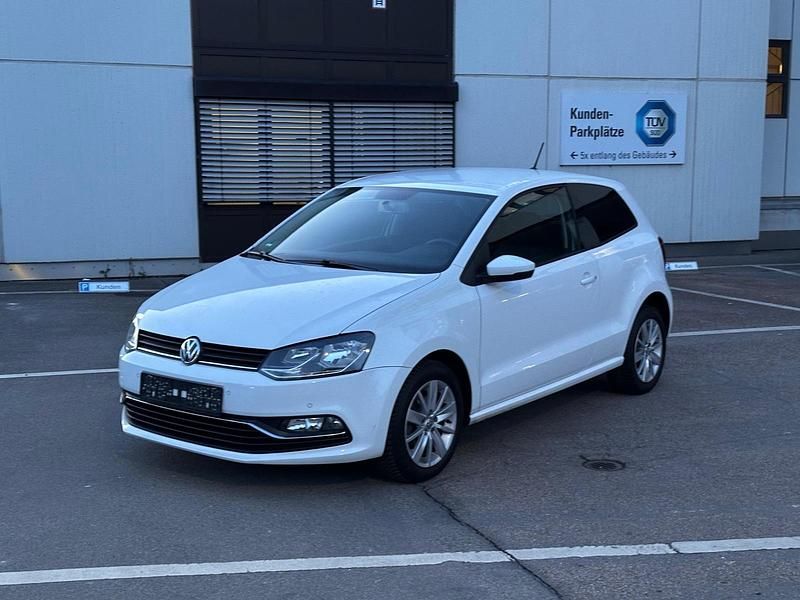 Weiß Gebraucht 2017 VW Polo Kleinwagen | 6.700 € (Etwas zu teuer) - Bild 1/4