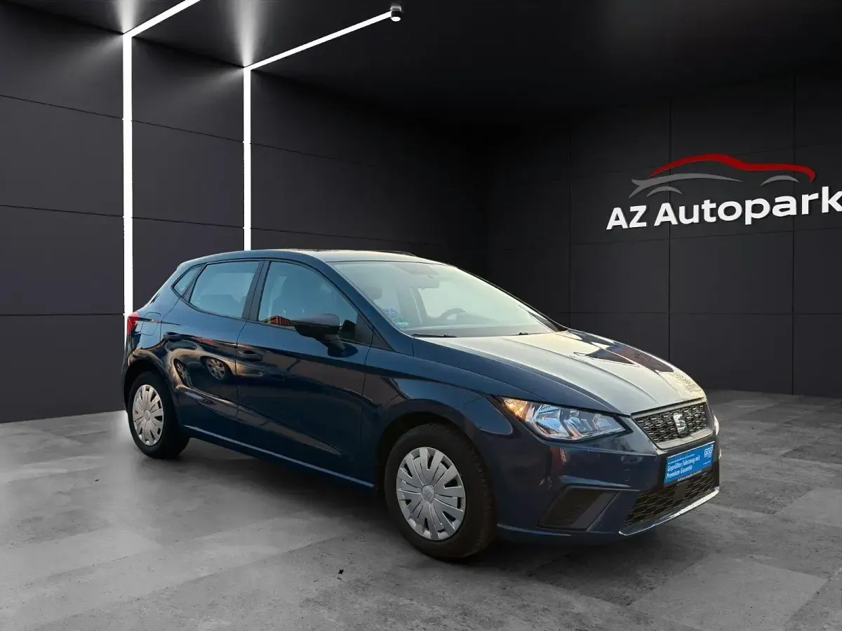 Używany Seat Ibiza Reference 95 KM (69 kW) 2019 Niebieski Hatchback