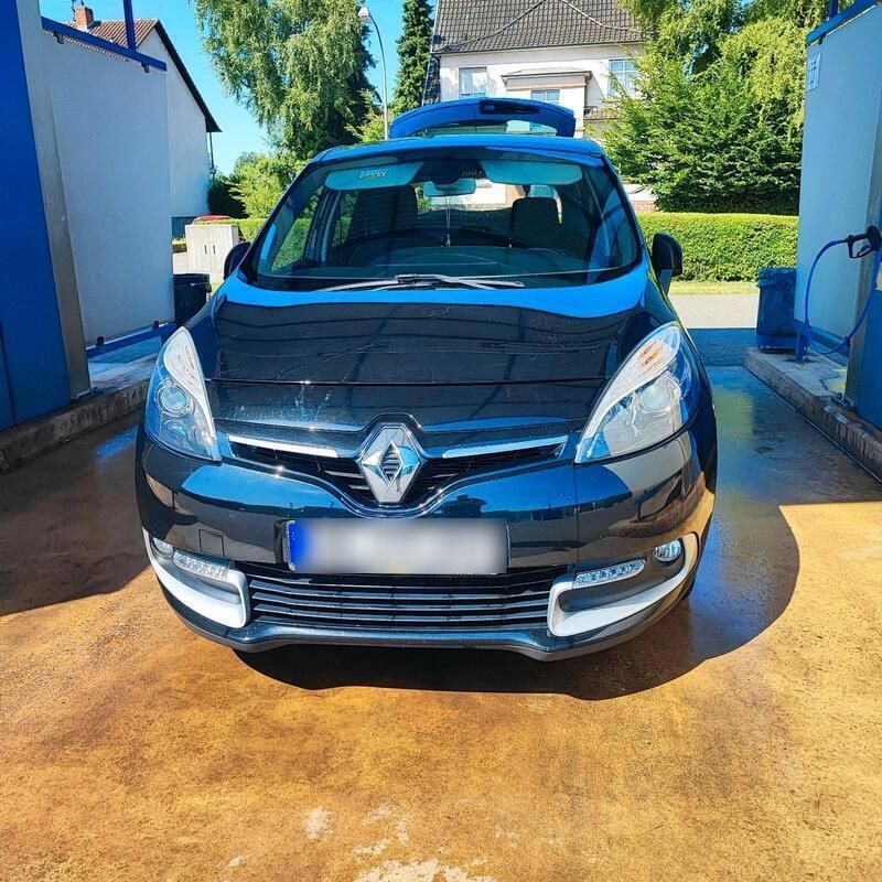 Schwarz Gebraucht 2015 Renault Scénic III Van / Kleinbus | 5.449 € (Fairer Preis) - Bild 1/4
