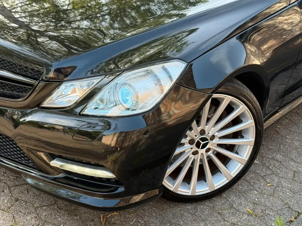Gebraucht Mercedes E500 AMG 388 PS (285 kW) 2009 Schwarz Coupé