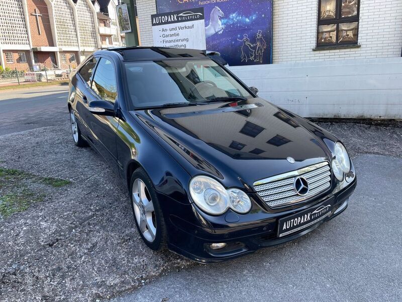 Blau Gebraucht 2005 Mercedes C230 Sport Edition Coupé | 1.950 € (Superpreis) - Bild 1/4