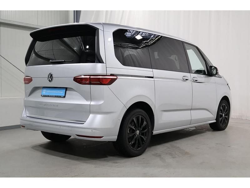 Second-hand VW Multivan Style 150 CP (110 kW) 2025 Monovolum