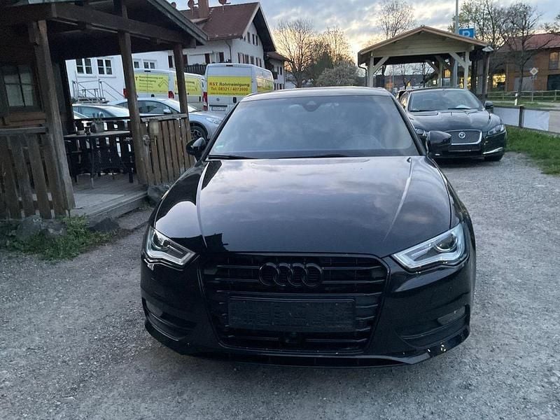 Usado Audi A3 Ambition 179 HP (131 kW) 2013 Preto Sedan