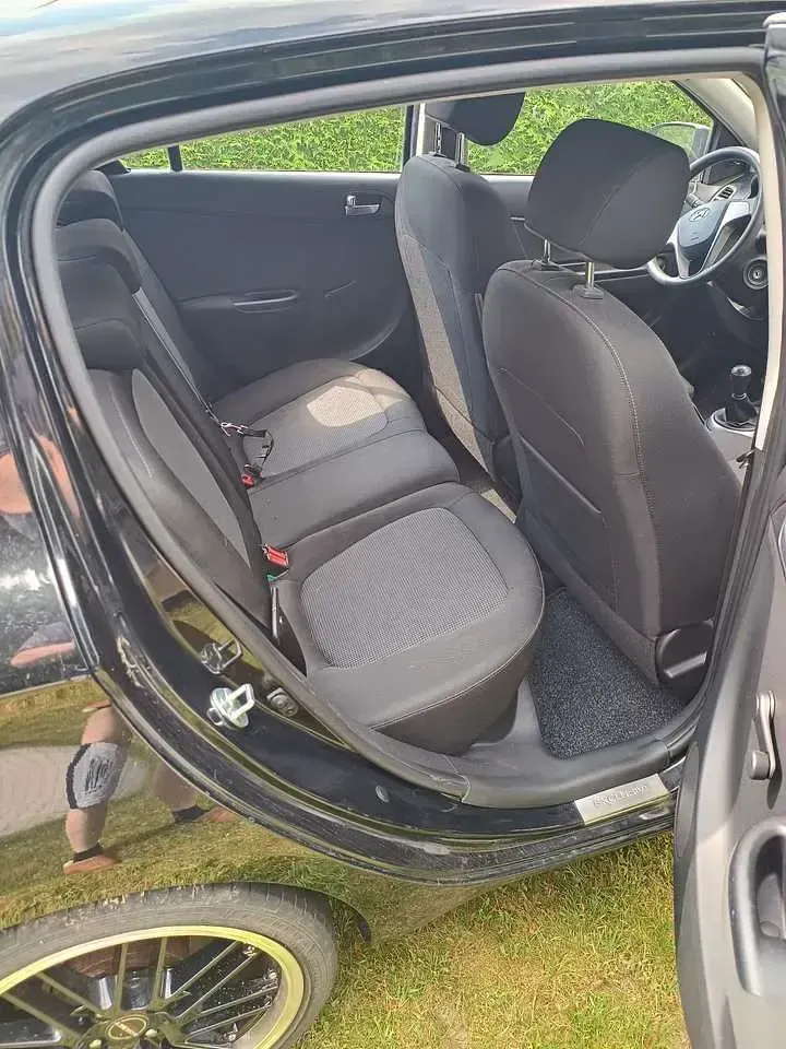 Gebraucht Hyundai i20 Edition 86 PS (63 kW) 2014 Schwarz Kleinwagen