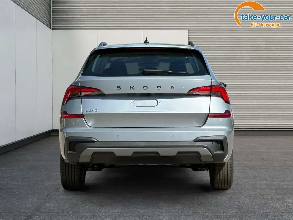 Neu Skoda Kamiq Selection 116 PS (85 kW) 2026 Graphitegrau metallic SUV