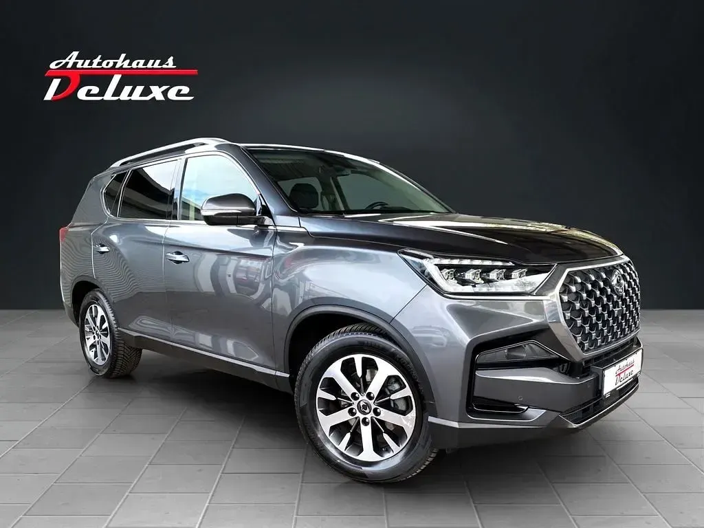 Gebraucht SsangYong Rexton Quartz 203 PS (149 kW) 2021 Grau SUV