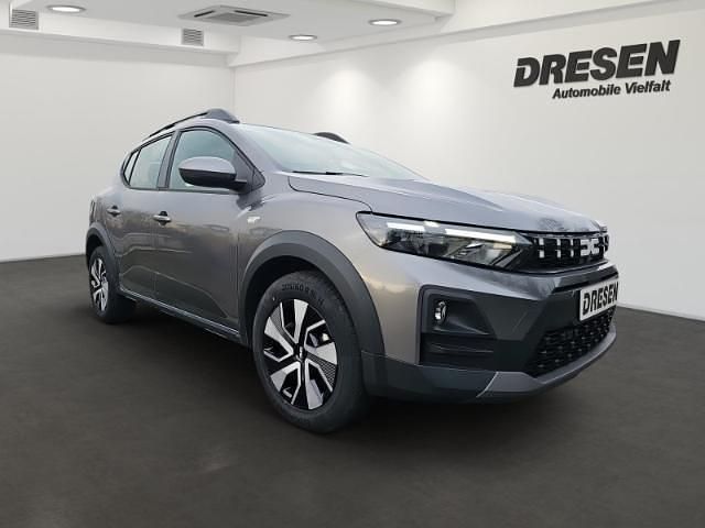 Neu Dacia Sandero Expression 110 PS (80 kW) 2026 Grau Kleinwagen