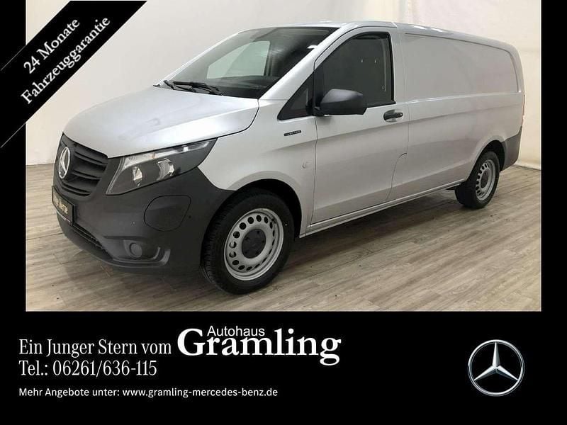 Silber Gebraucht 2023 Mercedes e-Vito Van / Kleinbus | 26.048 € (Fairer Preis) - Bild 1/4