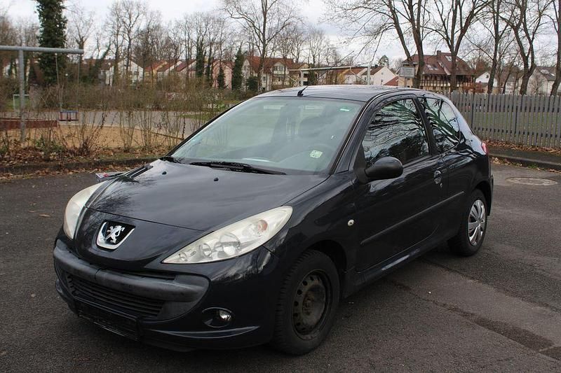 Gebraucht Peugeot 206+ Basis 75 PS (55 kW) 2009 Schwarz Kleinwagen