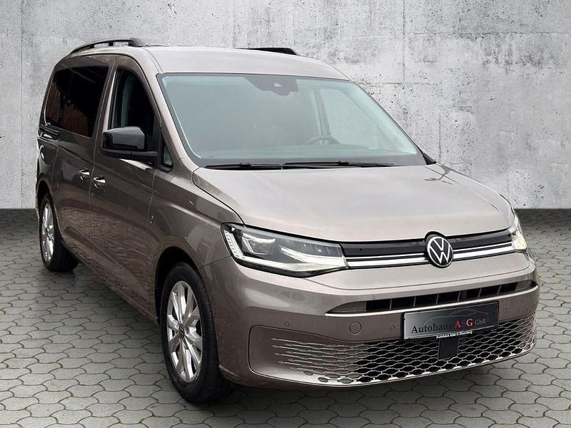 Beige Gebraucht 2022 VW Caddy Maxi Life Van / Kleinbus | 29.990 € (Fairer Preis) - Bild 1/4