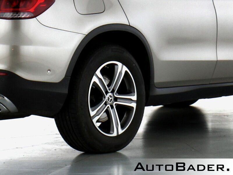 Gebraucht Mercedes GLC220 Exclusive 194 PS (142 kW) 2022 Silber SUV