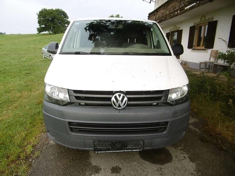 Weiß Gebraucht 2012 VW T5 Trendline Van | 7.900 € - Bild 1/4