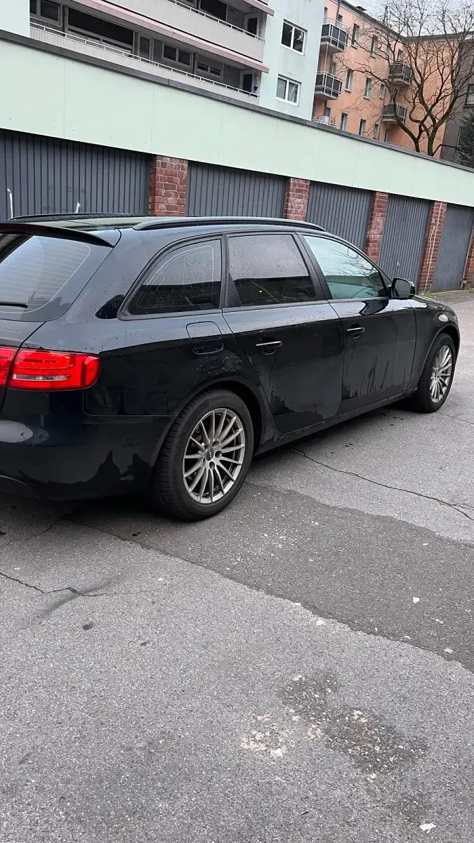 Gebraucht Audi A4 160 PS (117 kW) 2010 Schwarz Kombi