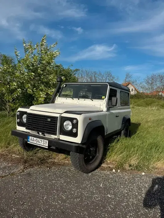 Gebraucht Land Rover Defender SE 122 PS (89 kW) 2004 Weiß Kombi
