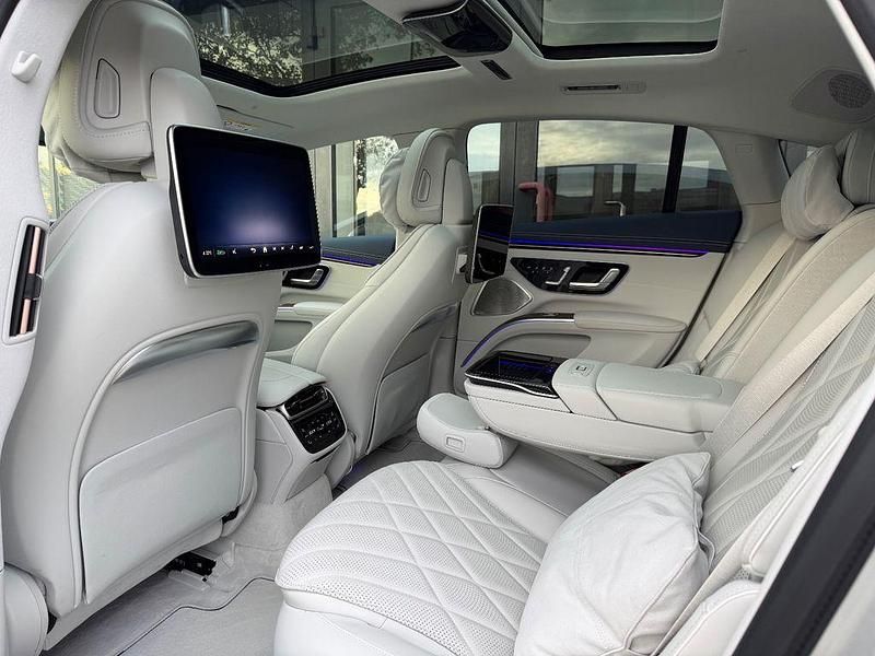 Silber Gebraucht 2024 Mercedes EQS580 AMG line Limousine | 81.580 € (Fairer Preis) - Bild 1/4