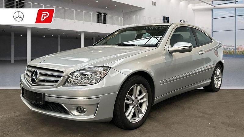 Silber Gebraucht 2010 Mercedes CLC220 Kleinwagen | 10.990 € - Bild 1/4
