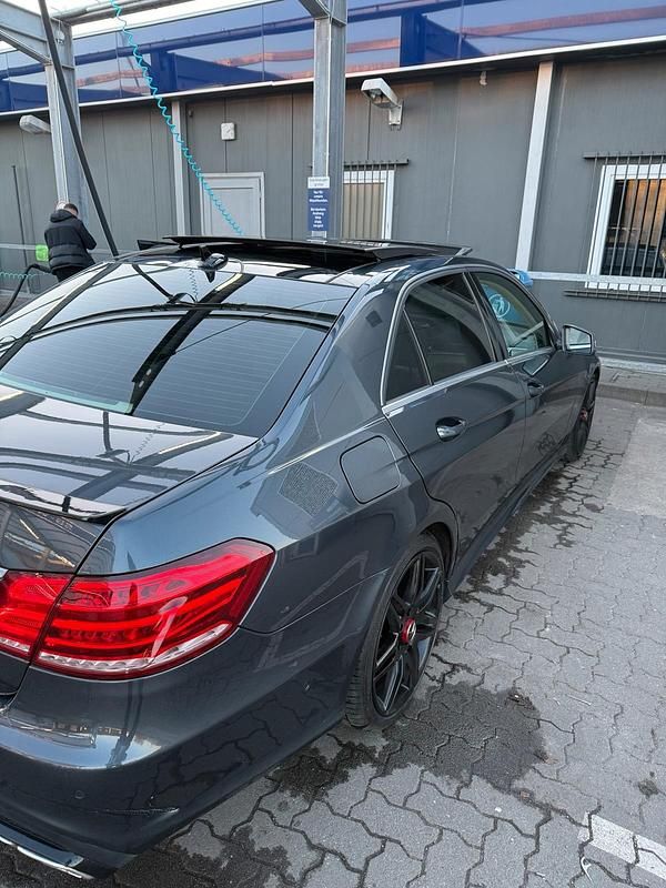 Gebraucht Mercedes E350 306 PS (225 kW) 2013 Grau Limousine