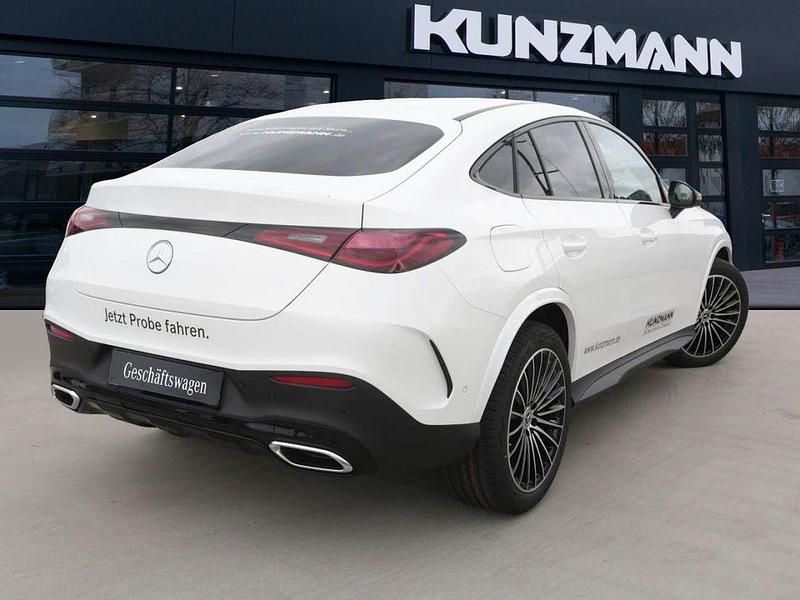 Gebraucht Mercedes GLC300 AMG 269 PS (197 kW) 2025 Polarweiss Coupé