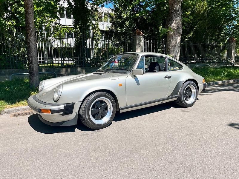 Silber Gebraucht 1981 Porsche 911 Coupé | 78.000 € - Bild 1/4