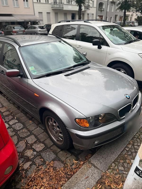 Grau Gebraucht 2003 BMW 318 Kombi | 1.200 € (Superpreis) - Bild 1/4