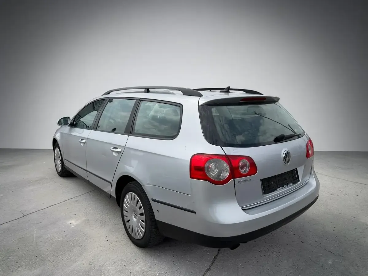 Gebraucht VW Passat 122 PS (89 kW) 2009 Silber Kombi