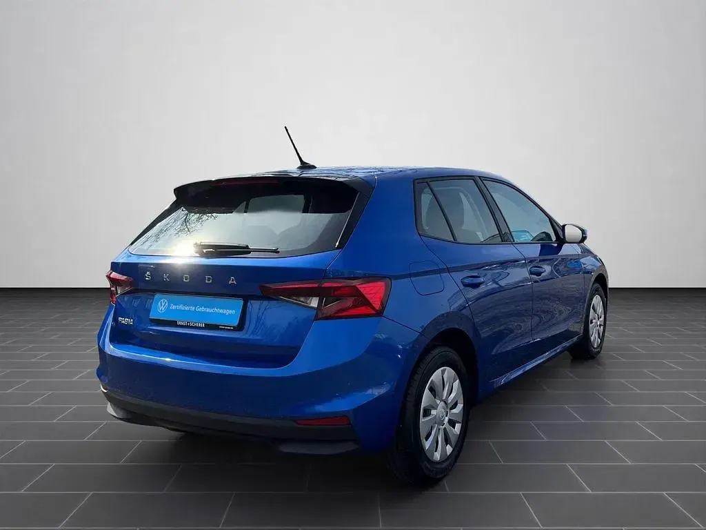 Gebraucht Skoda Fabia Active 80 PS (58 kW) 2022 Raceblau metallic Kleinwagen