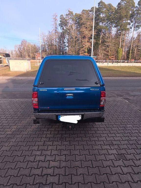 Gebraucht Toyota HiLux 140 PS (102 kW) 2014 Blau Abholung