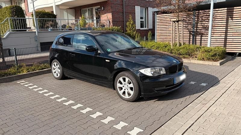 Używany BMW 116 116 KM (85 kW) 2010 Czarny Hatchback