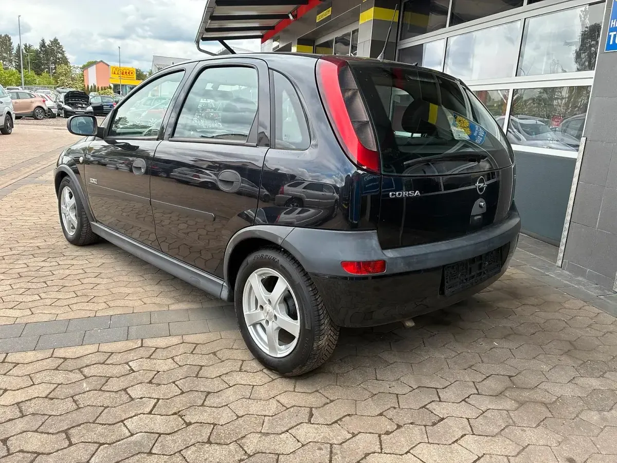 Gebraucht Opel Corsa Elegance 75 PS (55 kW) 2003 Schwarz Kleinwagen