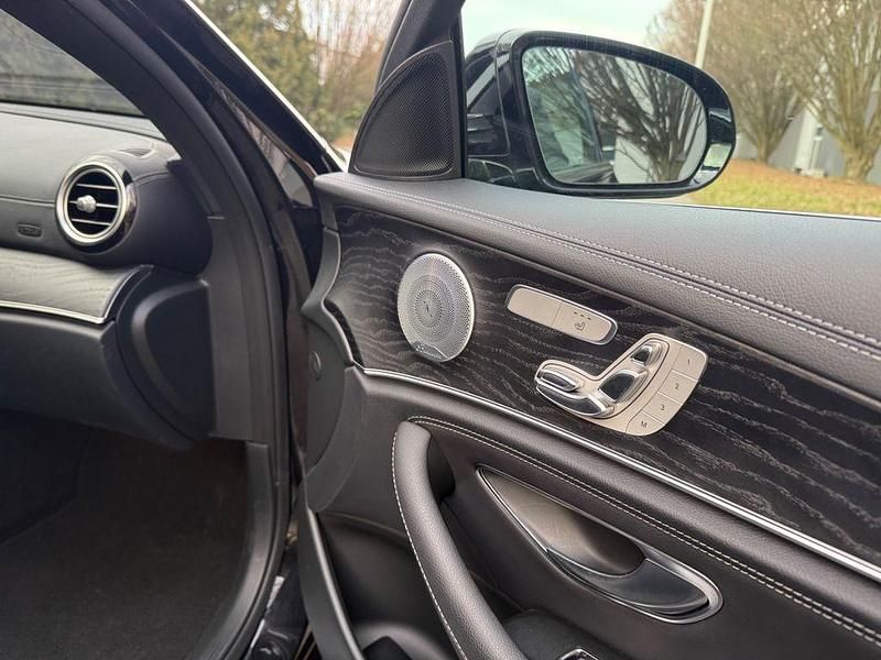 Gebraucht Mercedes E450 AMG line 367 PS (269 kW) 2018 Schwarz Limousine