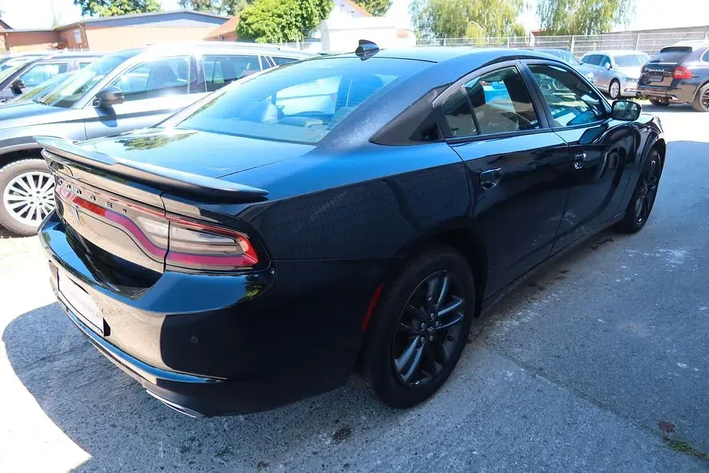 Używany Dodge Charger 309 KM (227 kW) 2020 Czarny Sedan/Limuzyna