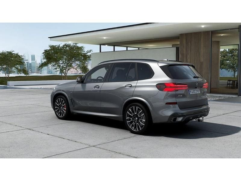 Neu BMW X5 M Sport 352 PS (258 kW) 2025 Grau SUV