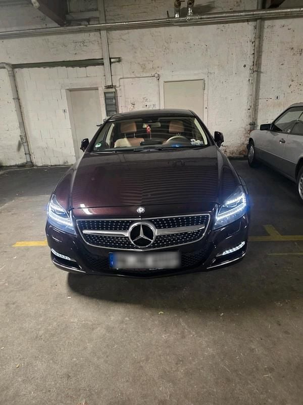 Braun Gebraucht 2011 Mercedes CLS350 Limousine | 10.500 € (Superpreis) - Bild 1/4