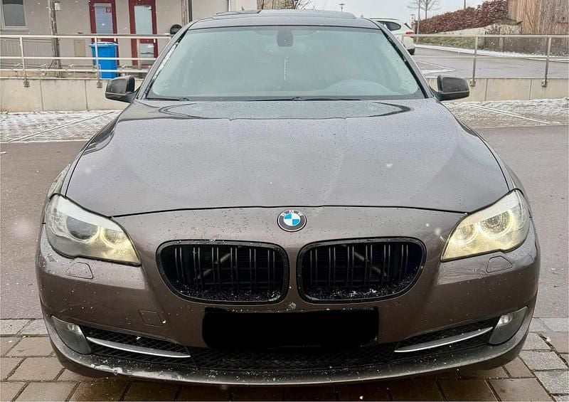 Gebraucht BMW 528 Sport Line 245 PS (180 kW) 2012 Braun Limousine