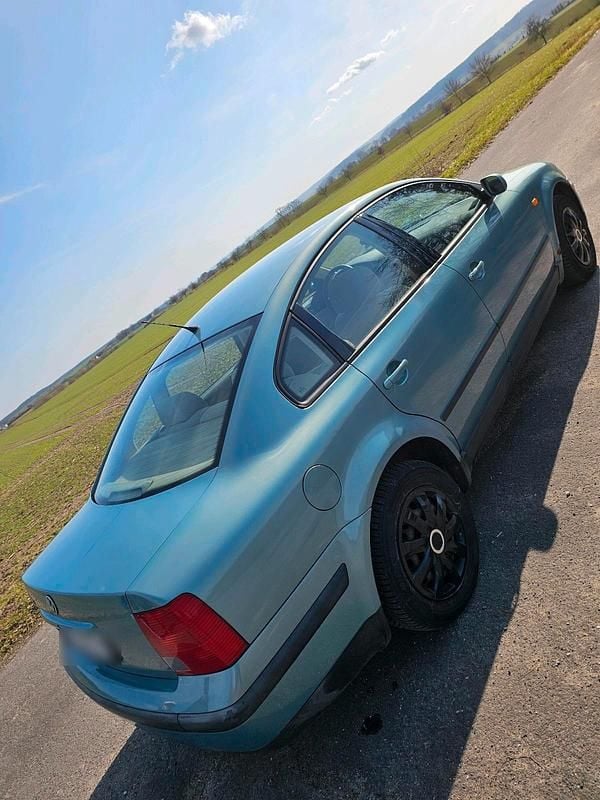 Gebraucht VW Passat 100 PS (73 kW) 1997 Andere farben Limousine