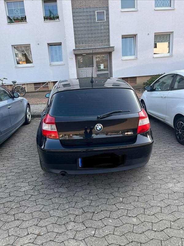 Gebraucht BMW 118 129 PS (94 kW) 2005 Schwarz Kleinwagen
