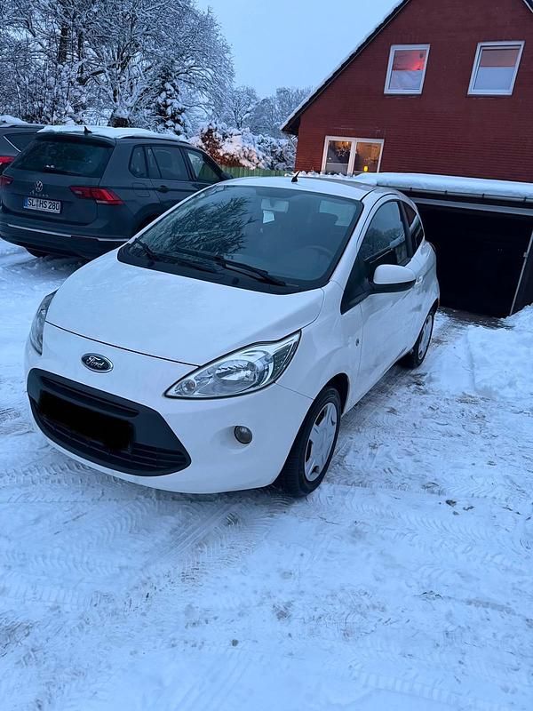 Weiß Gebraucht 2015 Ford Ka Kleinwagen | 4.000 € - Bild 1/4