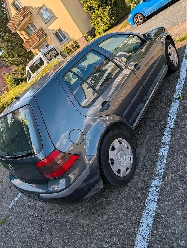 Gebraucht 2002 VW Golf IV Kleinwagen | 700 € (Superpreis) - Bild 1/4