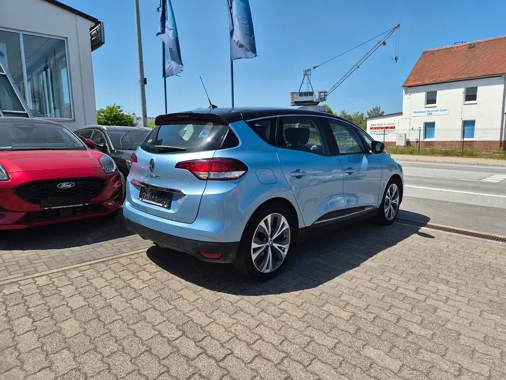 Gebraucht Renault Scenic E-Tech Intens 116 PS (85 kW) 2017 Blau Van / Kleinbus