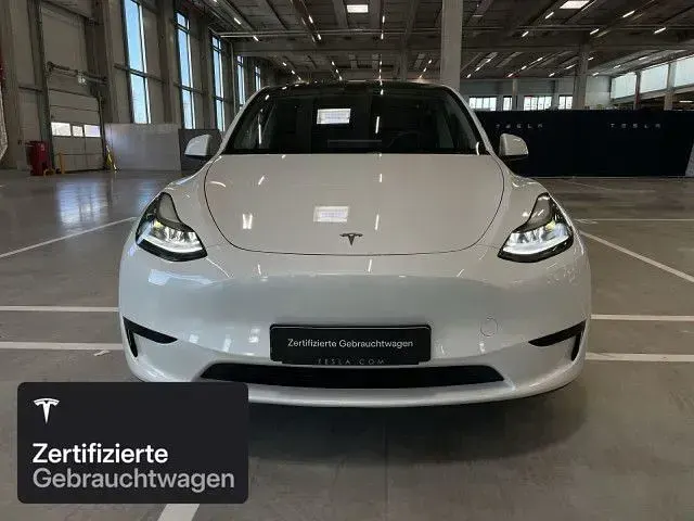 Gebraucht Tesla Model Y RWD 203 kW (277 PS) 2024 Pearl white multicoat SUV