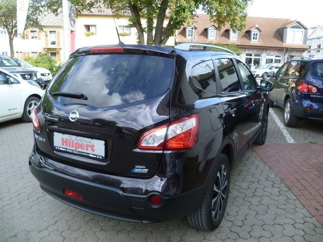 Gebraucht Nissan Qashqai +2 Tekna 131 PS (96 kW) 2012 Violett metallic SUV